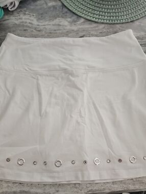 White Eyelet Detail Women’s Skort